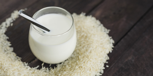 Woda ryżowa - czy sprawdzi się w pielęgnacji?