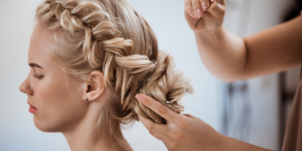 Fryzury na komunię - dla mamy i chrzestnej