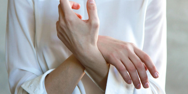 Sucha skóra dłoni - jak jej uniknąć?