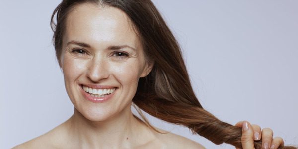 Krioterapia – odbudowa i regeneracja włosów z użyciem zimna.