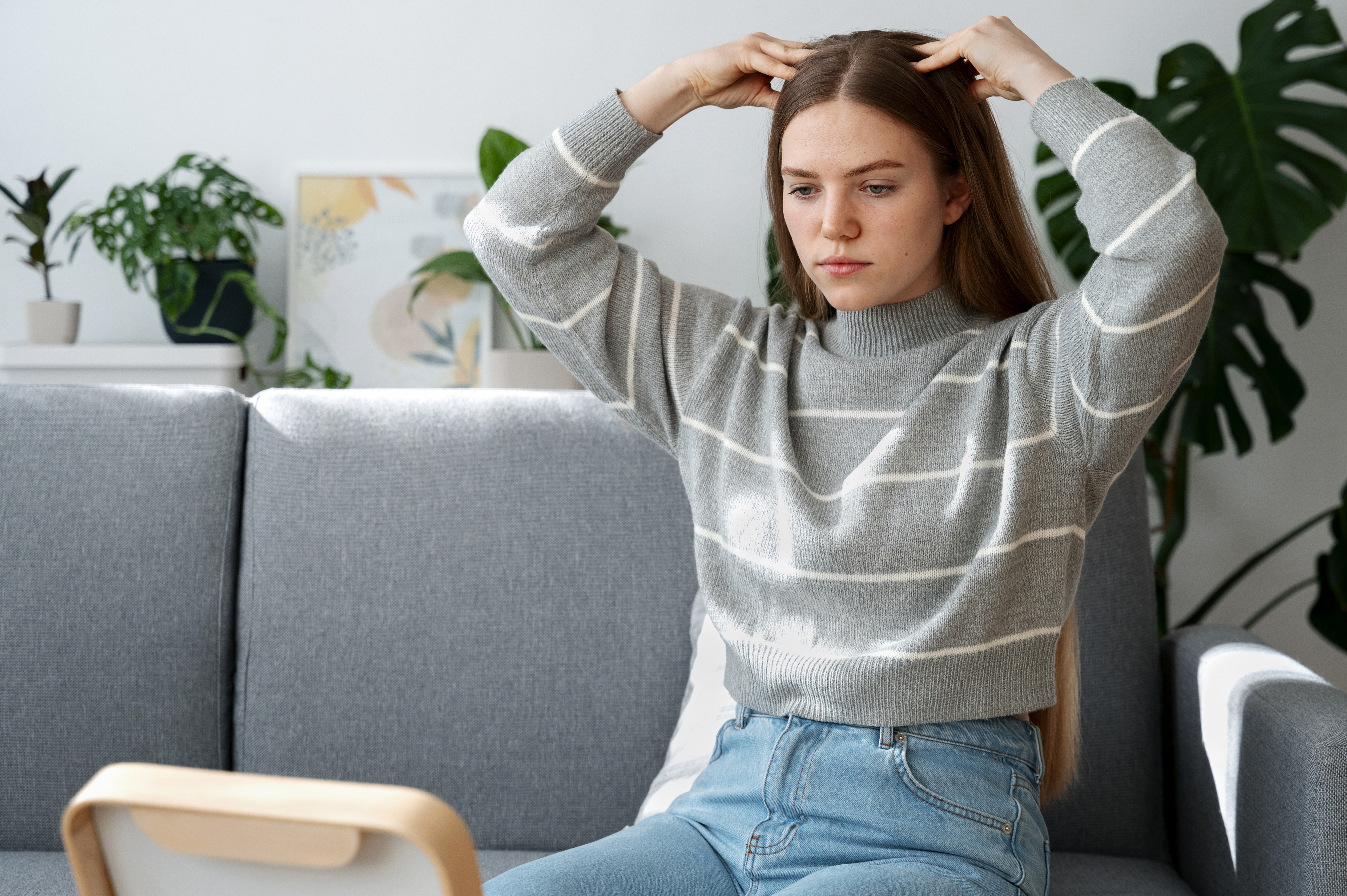 Hormonalne wypadanie włosów – jak to zatrzymać?
