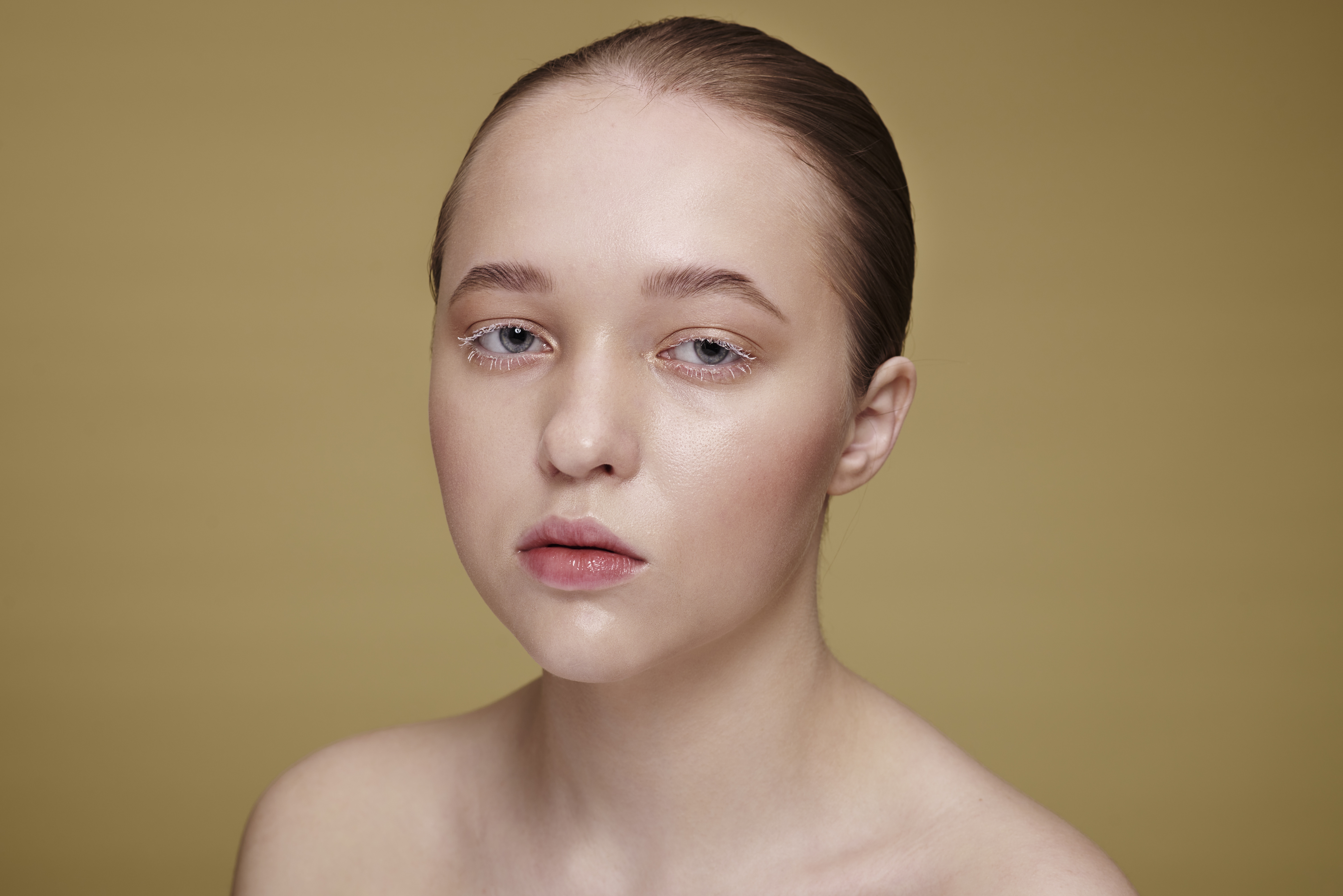 Opadający owal twarzy – skuteczne sposoby